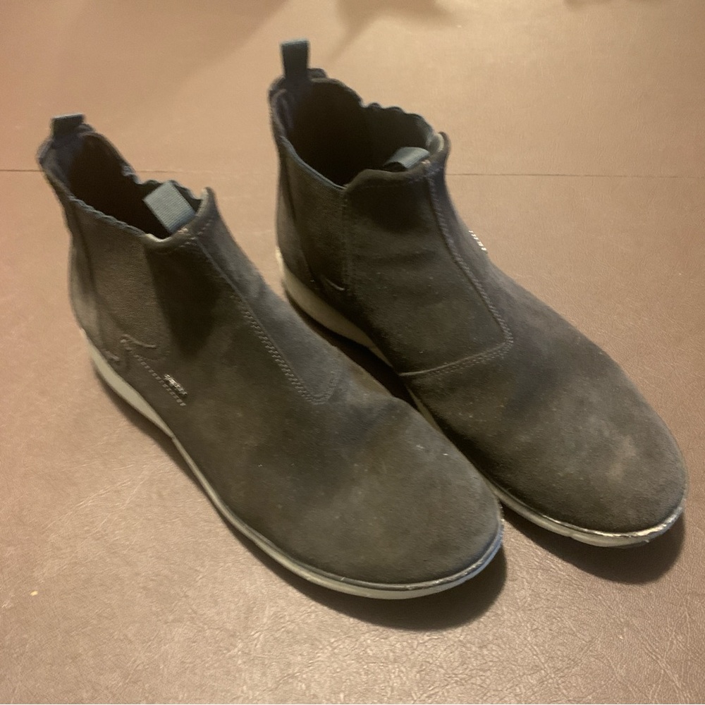 GEOX Men's Suede Gray Chelsea Boots  US 12 EU 45